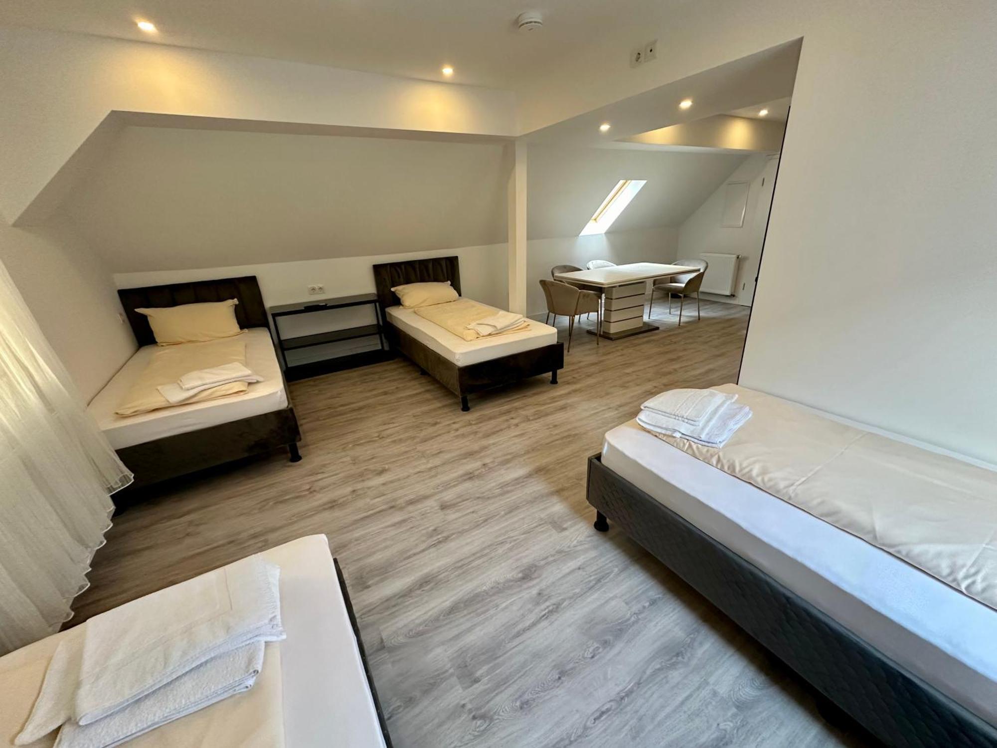 Durmaz Hotel Ганновер Екстер'єр фото