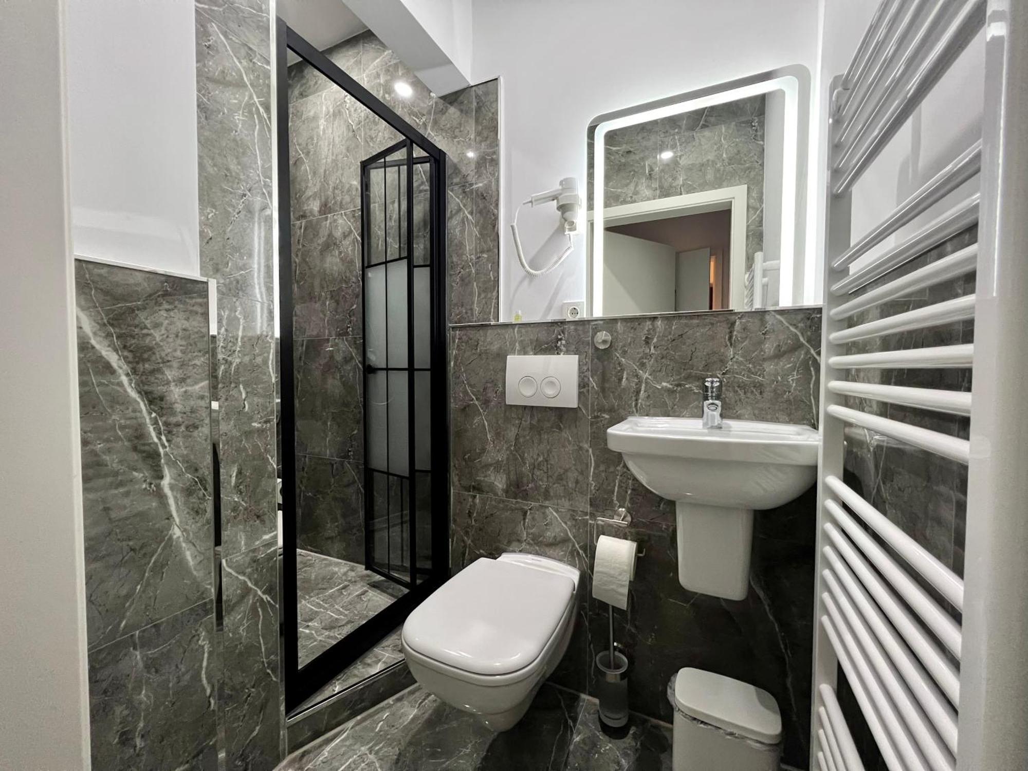 Durmaz Hotel Ганновер Екстер'єр фото