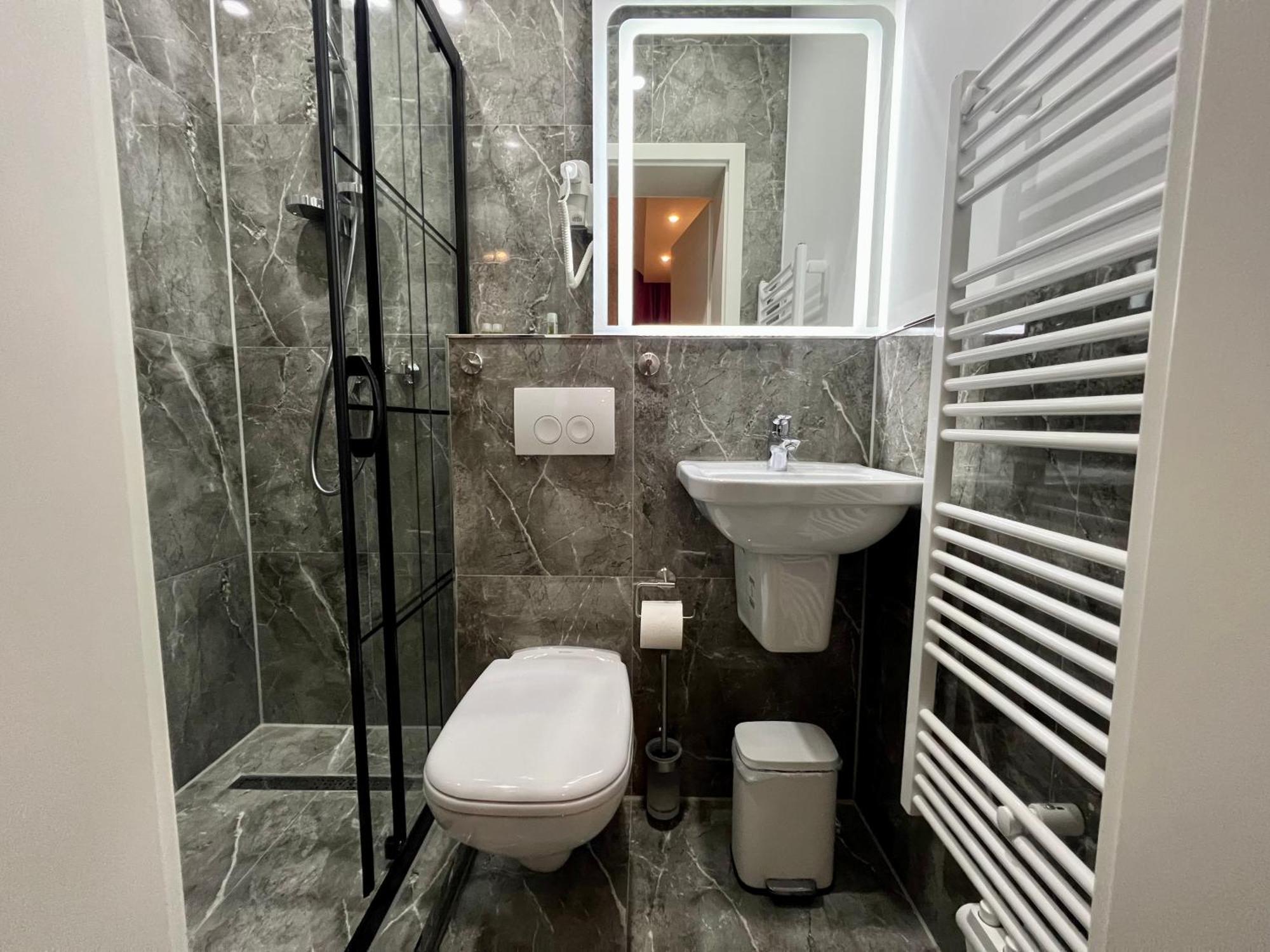 Durmaz Hotel Ганновер Екстер'єр фото