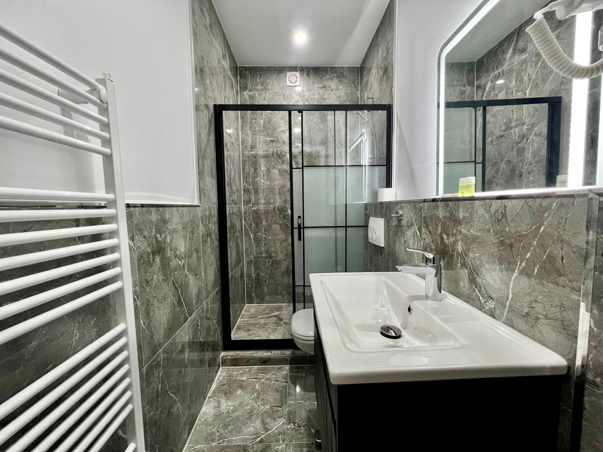 Durmaz Hotel Ганновер Екстер'єр фото