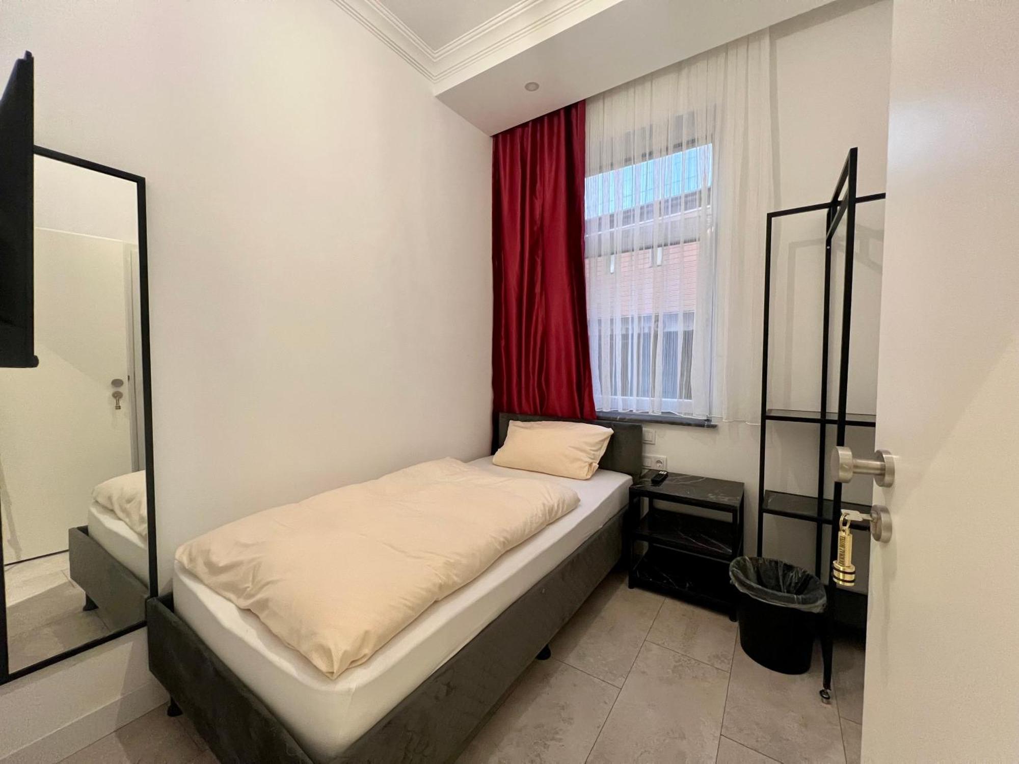 Durmaz Hotel Ганновер Екстер'єр фото
